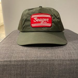 Seager hat